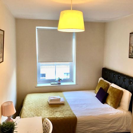 Metropolitan Coziness Private Bedrooms In Euston Station 161 런던 외부 사진