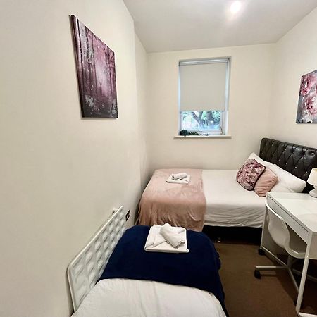 Metropolitan Coziness Private Bedrooms In Euston Station 161 런던 외부 사진